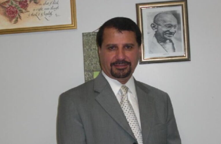 دکتۆر کـرمـانـج گـونـدیـی: خـیـانـەتـی دەسـەڵاتـی کـوردیی، فـرۆشـتـنـی خـاك و خـەڵـکـی کـوردسـتـانـێ.